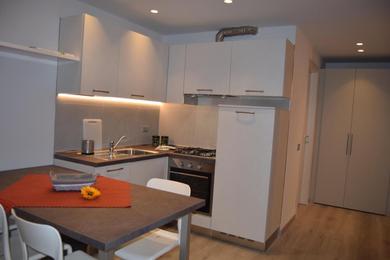 Orchidea Marina Aparthotel ตีร์เรเนีย ภายนอก รูปภาพ