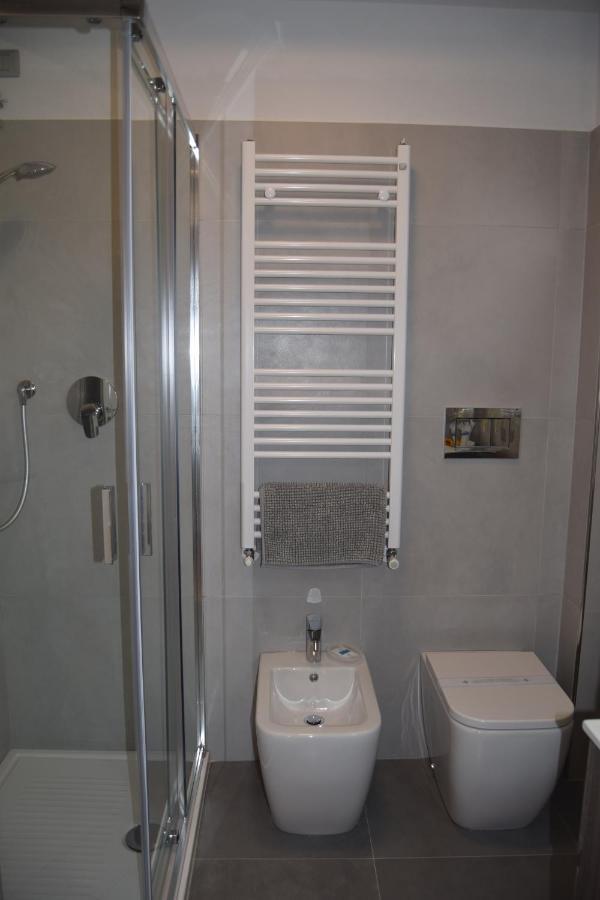 Orchidea Marina Aparthotel ตีร์เรเนีย ภายนอก รูปภาพ