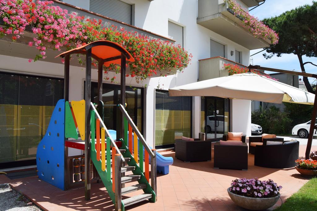 Orchidea Marina Aparthotel ตีร์เรเนีย ภายนอก รูปภาพ