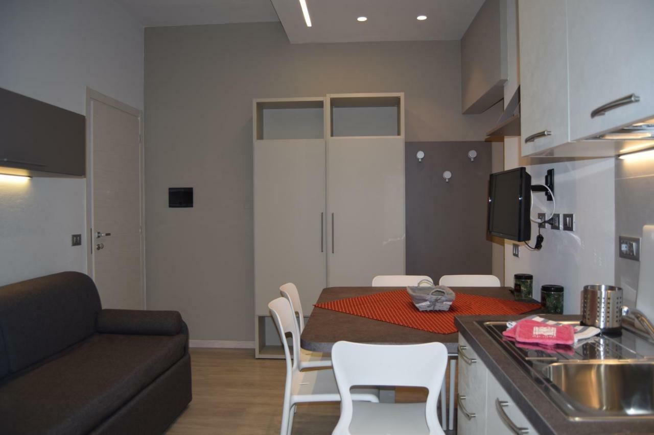 Orchidea Marina Aparthotel ตีร์เรเนีย ภายนอก รูปภาพ